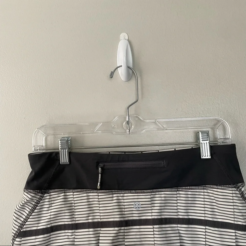 Lululemon Run Pace Setter Skirt size 6 Reg